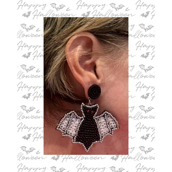 New- Batty Halloween Earrings Black/White Seed Beads White Sequins Lightweight - Picture 4 of 5